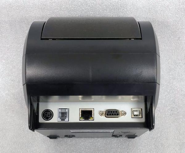 Anschlüsse: USB, seriell RS232, LAN, Geldlade